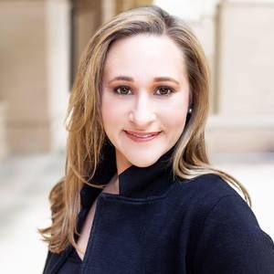 Meet your Posher, Elizabeth